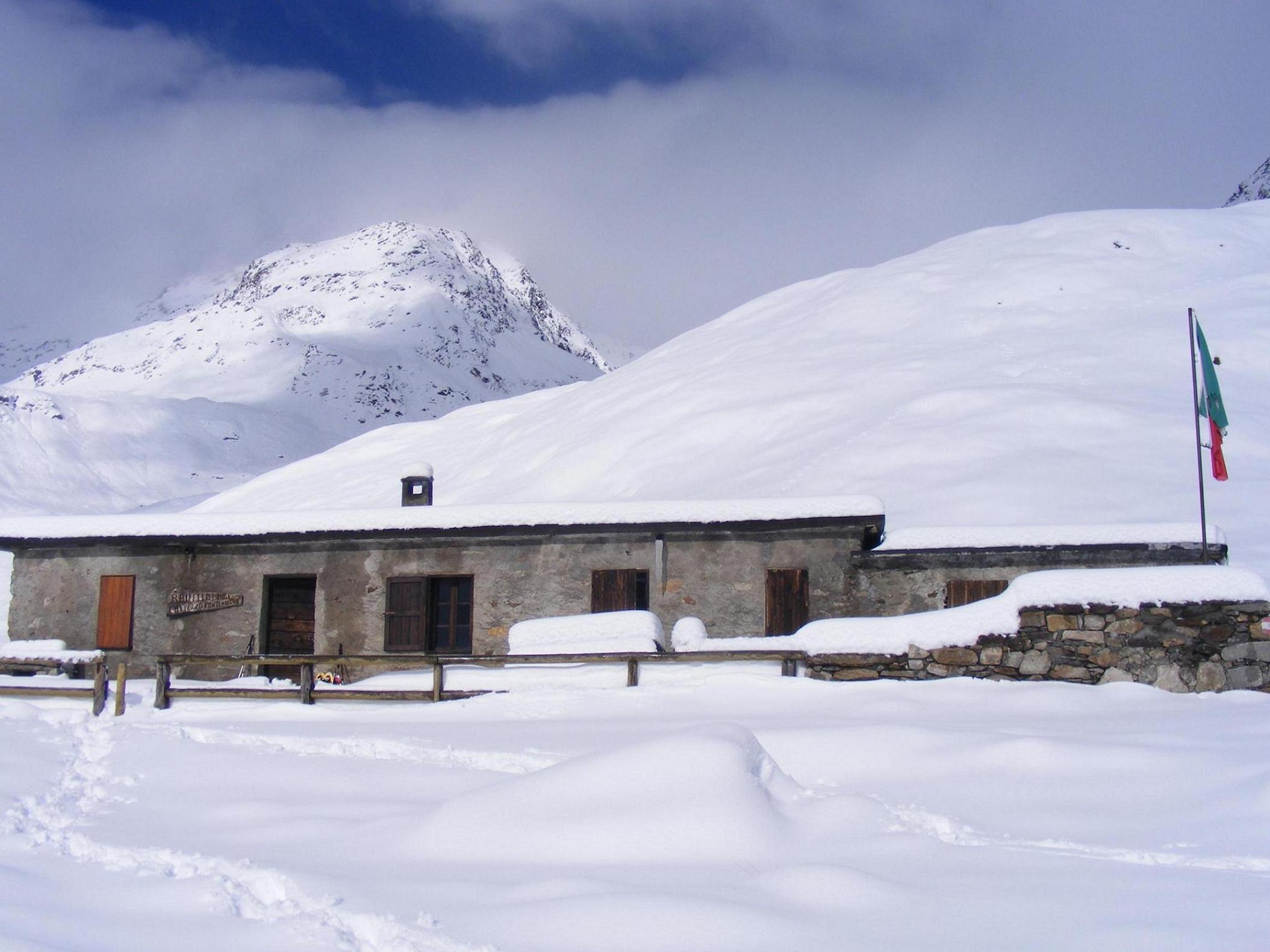 Rifugi e Bivacchi d''Italia.......